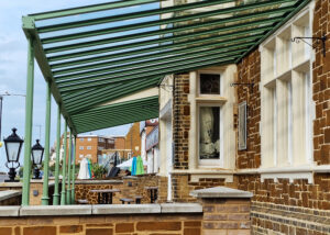 Milwood Group Simplicity 35 Installation RAL 6012 Cambridgestyle Canopies