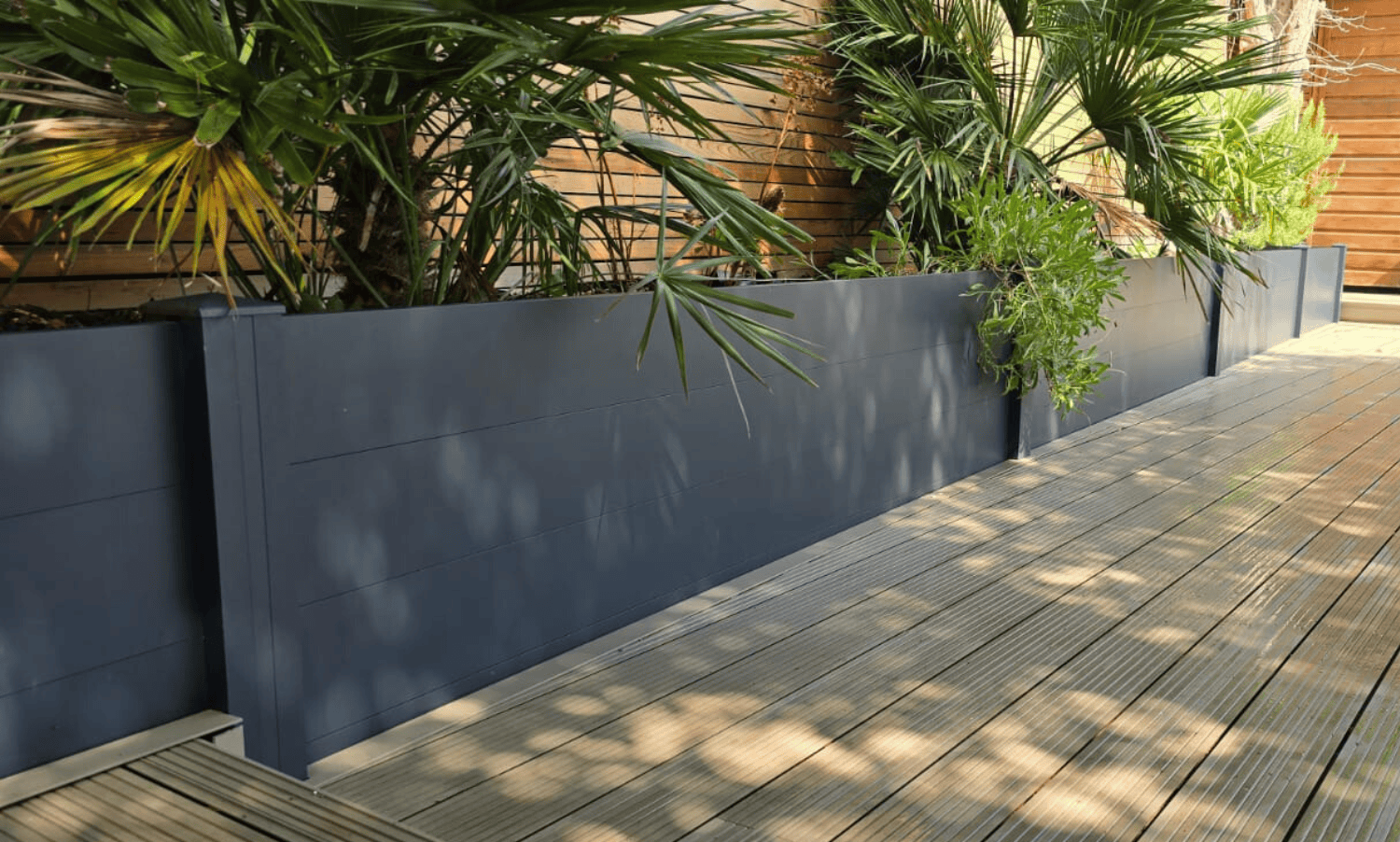 High-quality aluminium fencing, planters, and gates installation in Bearsted, Maidstone, Kent - showcasing modern garden design.